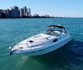 Luxury yacht charter on Lake Michigan near downtown Chicago