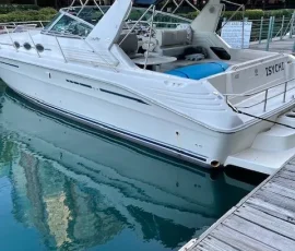 Premium yacht docked at a Chicago harbor before a private charter